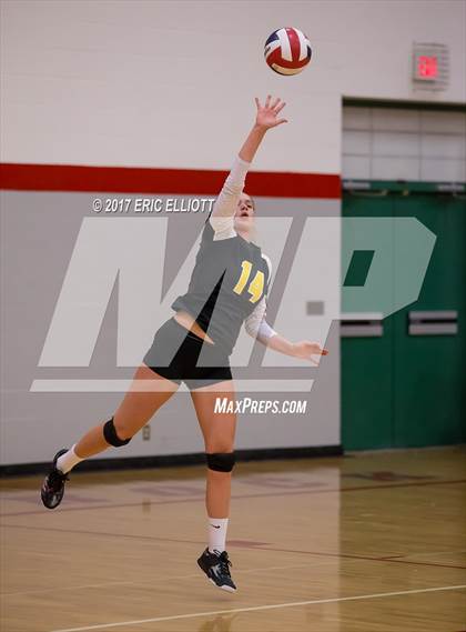 Thumbnail 2 in Clarion Area vs Maplewood (PIAA A Semifinal) photogallery.