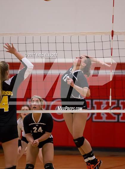 Thumbnail 2 in Clarion Area vs Maplewood (PIAA A Semifinal) photogallery.