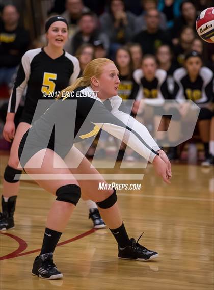 Thumbnail 1 in Clarion Area vs Maplewood (PIAA A Semifinal) photogallery.