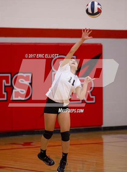 Thumbnail 2 in Clarion Area vs Maplewood (PIAA A Semifinal) photogallery.