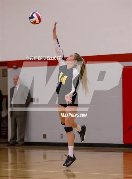 Thumbnail 1 in Clarion Area vs Maplewood (PIAA A Semifinal) photogallery.