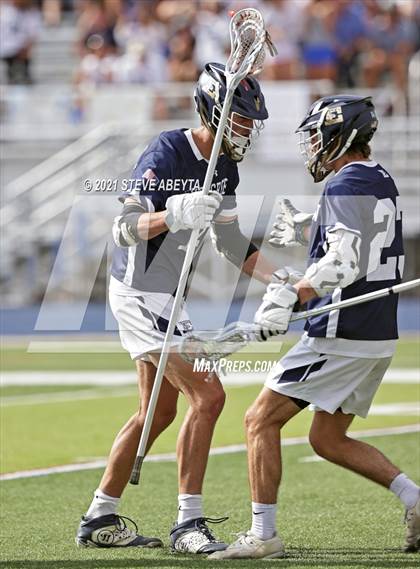 Thumbnail 2 in Evergreen vs Cheyenne Mountain (CHSAA 4A Championship) photogallery.