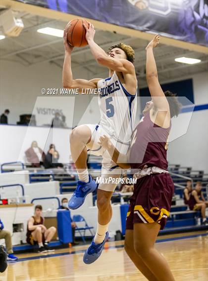 Thumbnail 1 in Cooper @ Covington Catholic photogallery.