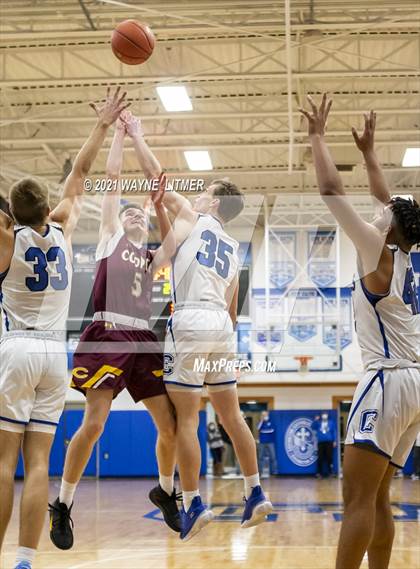 Thumbnail 3 in Cooper @ Covington Catholic photogallery.