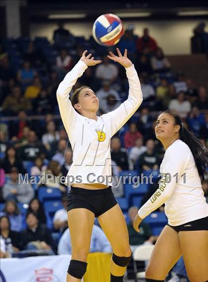 Thumbnail 3 in Long Beach Poly vs. Palo Alto (CIF State D1 Final) photogallery.