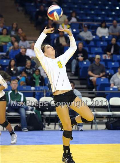 Thumbnail 1 in Long Beach Poly vs. Palo Alto (CIF State D1 Final) photogallery.