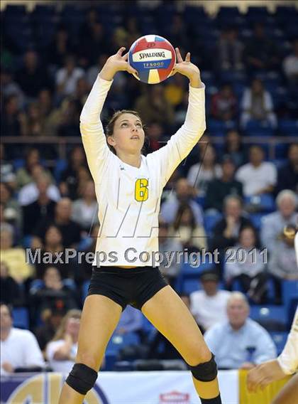 Thumbnail 2 in Long Beach Poly vs. Palo Alto (CIF State D1 Final) photogallery.