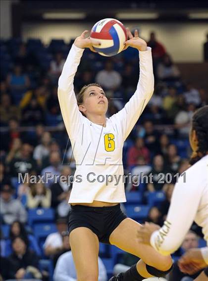Thumbnail 1 in Long Beach Poly vs. Palo Alto (CIF State D1 Final) photogallery.