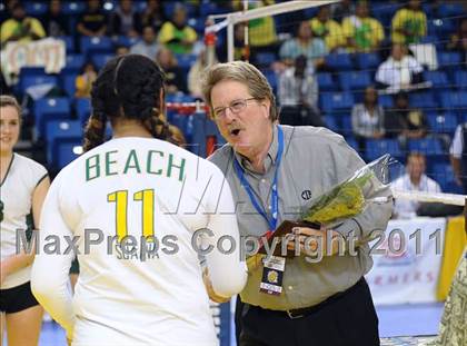 Thumbnail 2 in Long Beach Poly vs. Palo Alto (CIF State D1 Final) photogallery.