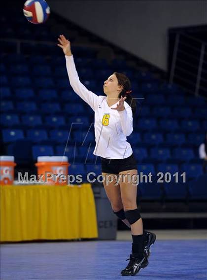 Thumbnail 2 in Long Beach Poly vs. Palo Alto (CIF State D1 Final) photogallery.