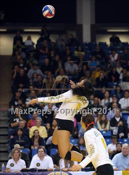 Thumbnail 3 in Long Beach Poly vs. Palo Alto (CIF State D1 Final) photogallery.