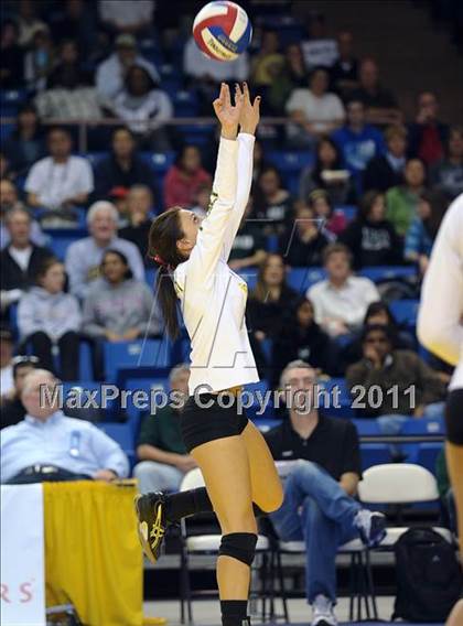 Thumbnail 2 in Long Beach Poly vs. Palo Alto (CIF State D1 Final) photogallery.
