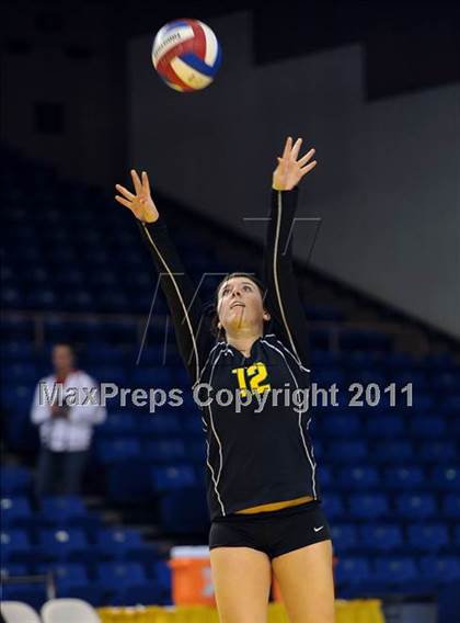 Thumbnail 1 in Long Beach Poly vs. Palo Alto (CIF State D1 Final) photogallery.