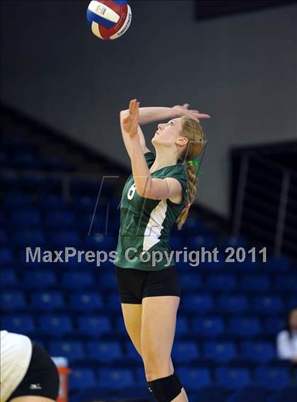 Thumbnail 1 in Long Beach Poly vs. Palo Alto (CIF State D1 Final) photogallery.