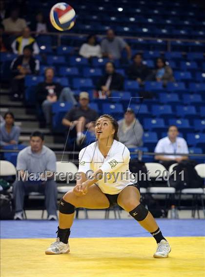 Thumbnail 1 in Long Beach Poly vs. Palo Alto (CIF State D1 Final) photogallery.