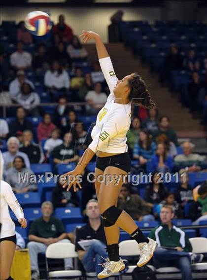 Thumbnail 1 in Long Beach Poly vs. Palo Alto (CIF State D1 Final) photogallery.