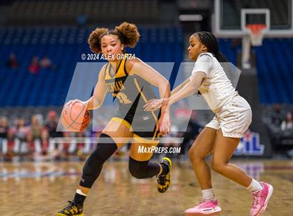 Thumbnail 3 in South Grand Prairie vs Brennan (UIL 6A Basketball Semifinal) photogallery.