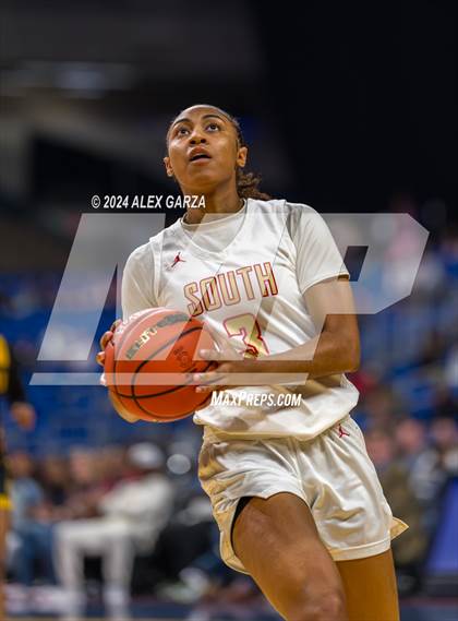 Thumbnail 3 in South Grand Prairie vs Brennan (UIL 6A Basketball Semifinal) photogallery.