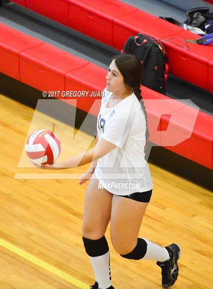 Thumbnail 2 in Ursuline Academy vs Riverside Academy (Sacred Heart Jamboree) photogallery.