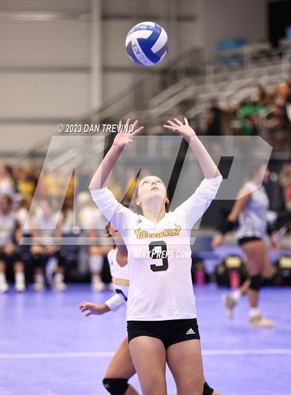 Thumbnail 3 in Hickory vs Academy of Central Florida (Endless Summer VB Tournament) photogallery.