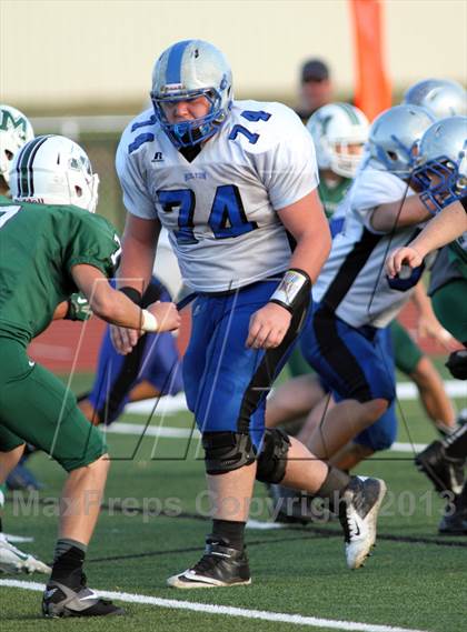 Thumbnail 3 in Holton vs Mulvane (KSHSAA 4A Regional Playoff) photogallery.
