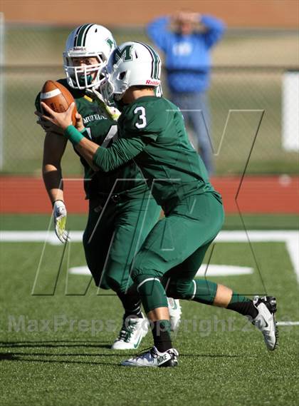 Thumbnail 2 in Holton vs Mulvane (KSHSAA 4A Regional Playoff) photogallery.