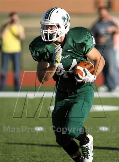 Thumbnail 2 in Holton vs Mulvane (KSHSAA 4A Regional Playoff) photogallery.