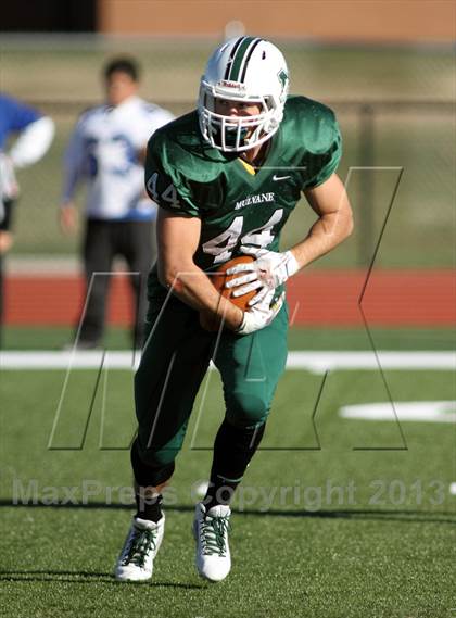 Thumbnail 1 in Holton vs Mulvane (KSHSAA 4A Regional Playoff) photogallery.