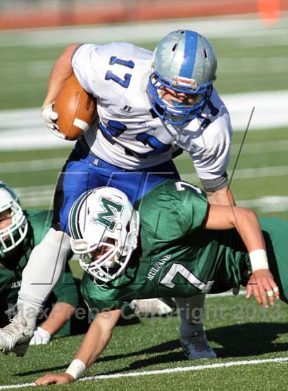Thumbnail 3 in Holton vs Mulvane (KSHSAA 4A Regional Playoff) photogallery.