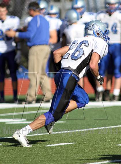 Thumbnail 1 in Holton vs Mulvane (KSHSAA 4A Regional Playoff) photogallery.