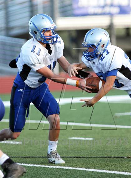 Thumbnail 1 in Holton vs Mulvane (KSHSAA 4A Regional Playoff) photogallery.