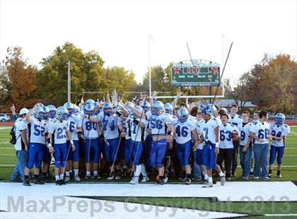 Thumbnail 1 in Holton vs Mulvane (KSHSAA 4A Regional Playoff) photogallery.