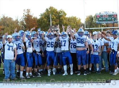 Thumbnail 2 in Holton vs Mulvane (KSHSAA 4A Regional Playoff) photogallery.