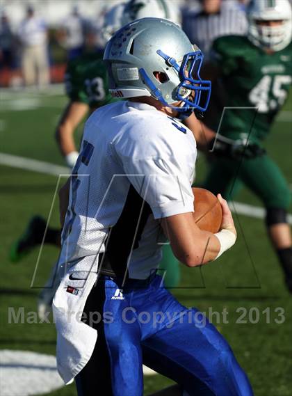 Thumbnail 1 in Holton vs Mulvane (KSHSAA 4A Regional Playoff) photogallery.