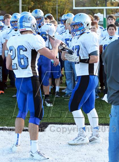 Thumbnail 1 in Holton vs Mulvane (KSHSAA 4A Regional Playoff) photogallery.