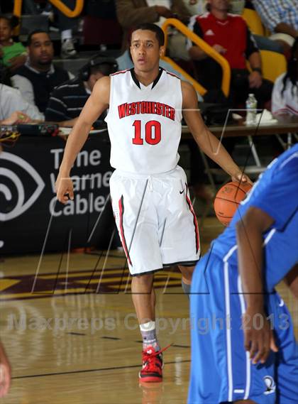 Thumbnail 3 in El Camino Real vs. Westchester (CIF LA City Section D1 Final) photogallery.