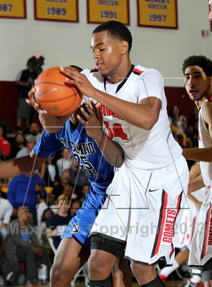 Thumbnail 3 in El Camino Real vs. Westchester (CIF LA City Section D1 Final) photogallery.