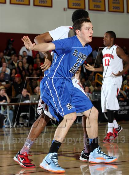 Thumbnail 1 in El Camino Real vs. Westchester (CIF LA City Section D1 Final) photogallery.