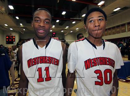 Thumbnail 2 in El Camino Real vs. Westchester (CIF LA City Section D1 Final) photogallery.