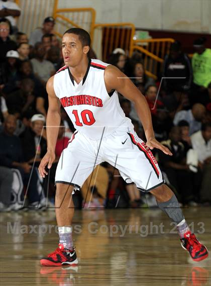 Thumbnail 2 in El Camino Real vs. Westchester (CIF LA City Section D1 Final) photogallery.
