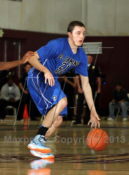Thumbnail 1 in El Camino Real vs. Westchester (CIF LA City Section D1 Final) photogallery.