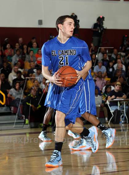 Thumbnail 2 in El Camino Real vs. Westchester (CIF LA City Section D1 Final) photogallery.