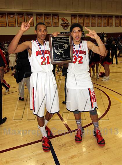 Thumbnail 2 in El Camino Real vs. Westchester (CIF LA City Section D1 Final) photogallery.