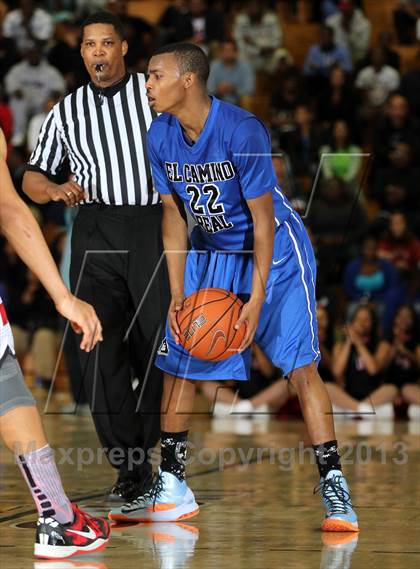 Thumbnail 3 in El Camino Real vs. Westchester (CIF LA City Section D1 Final) photogallery.