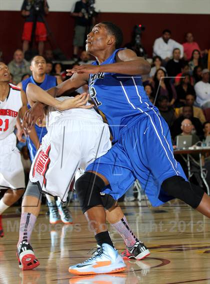 Thumbnail 3 in El Camino Real vs. Westchester (CIF LA City Section D1 Final) photogallery.