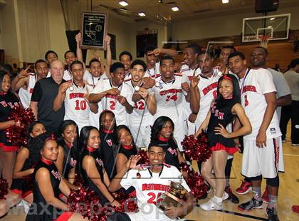 Thumbnail 3 in El Camino Real vs. Westchester (CIF LA City Section D1 Final) photogallery.