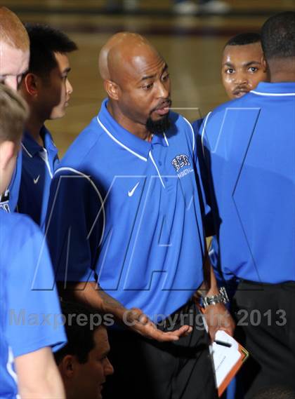 Thumbnail 1 in El Camino Real vs. Westchester (CIF LA City Section D1 Final) photogallery.