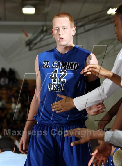 Thumbnail 2 in El Camino Real vs. Westchester (CIF LA City Section D1 Final) photogallery.