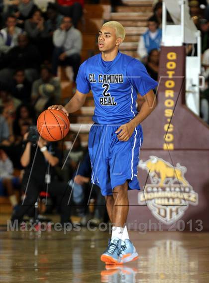 Thumbnail 2 in El Camino Real vs. Westchester (CIF LA City Section D1 Final) photogallery.