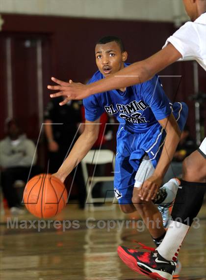 Thumbnail 1 in El Camino Real vs. Westchester (CIF LA City Section D1 Final) photogallery.